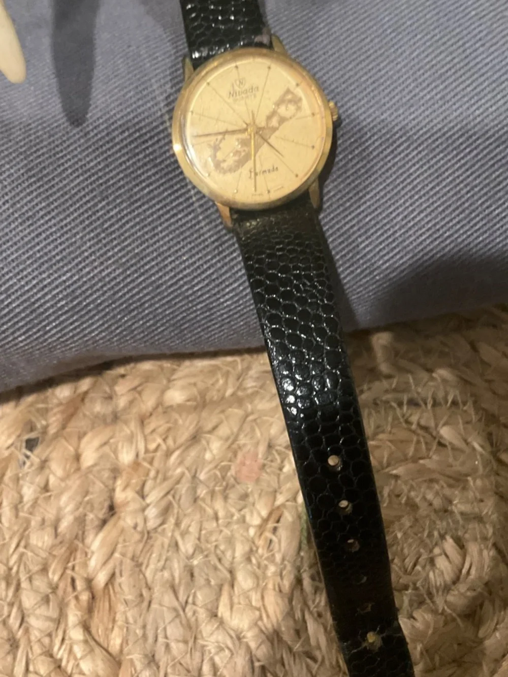 Stunning Nivada Bermuda Swiss Made Women Watch Gold face New RARE EUC